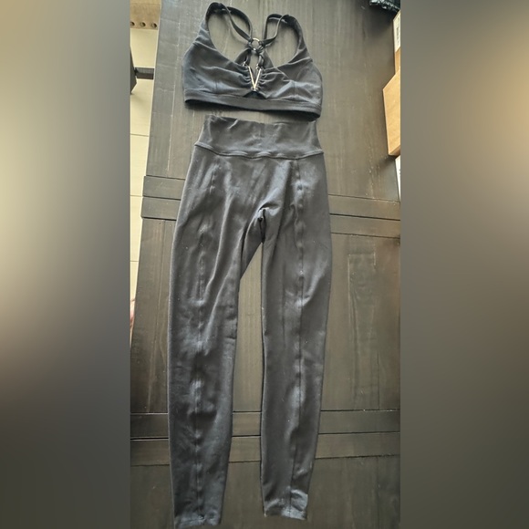 Bombshell sportswear knockout sports bra. Size M. - Picture 6 of 8